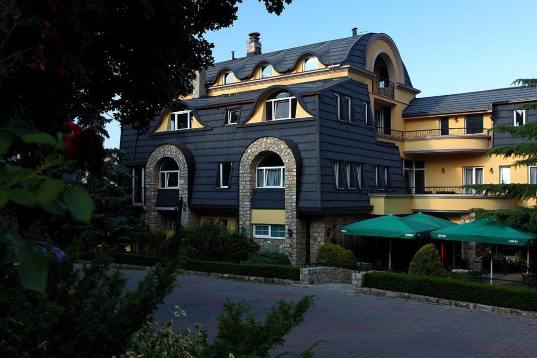 Hotel Sator Bitola Exteriör bild